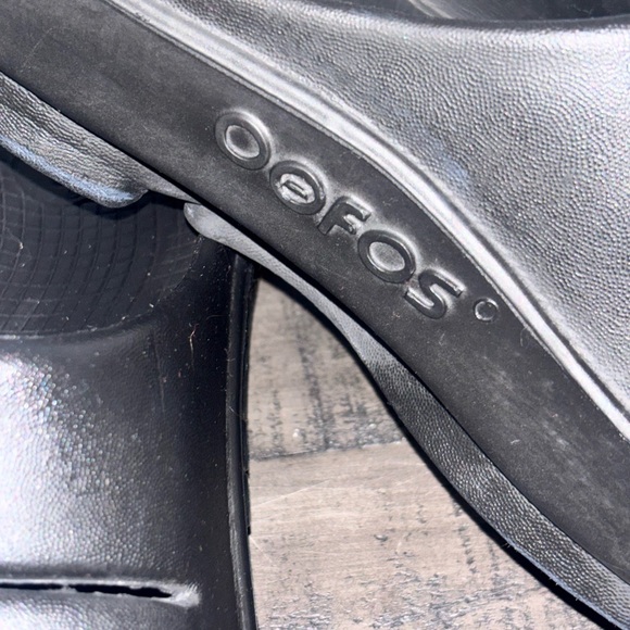 OOFOS OOahh Recovery Slide in black Men's SZ8 - Picture 5 of 8